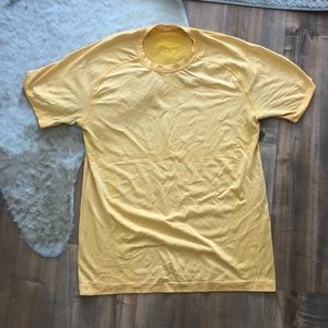 Lululemon Metal Vent Tech Shirt - SIZE M